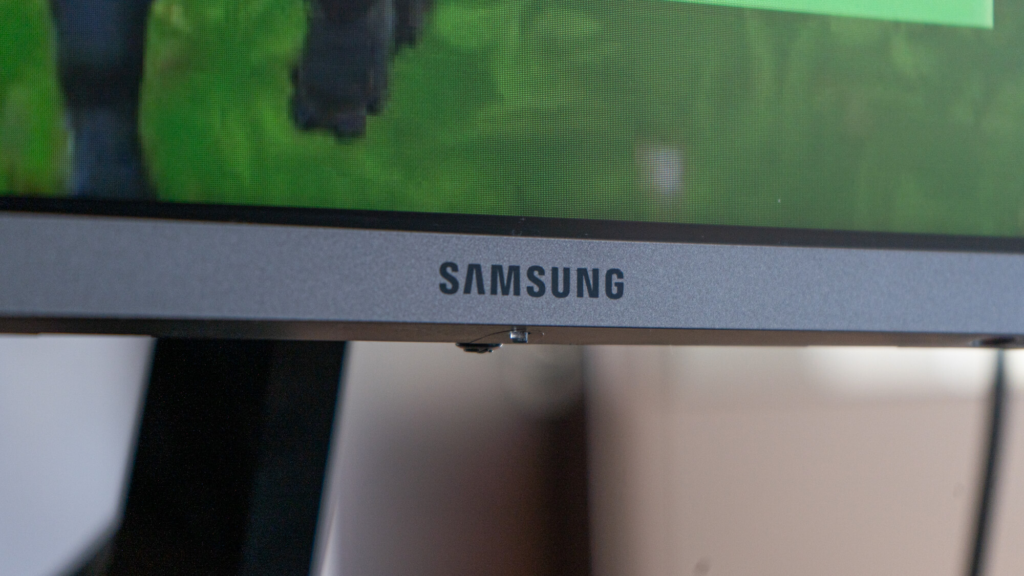 Samsung Monitor Curvo Gamer C32J Logo